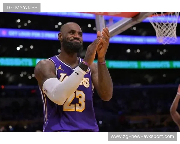 詹姆斯单场爆炸表现再掀话题